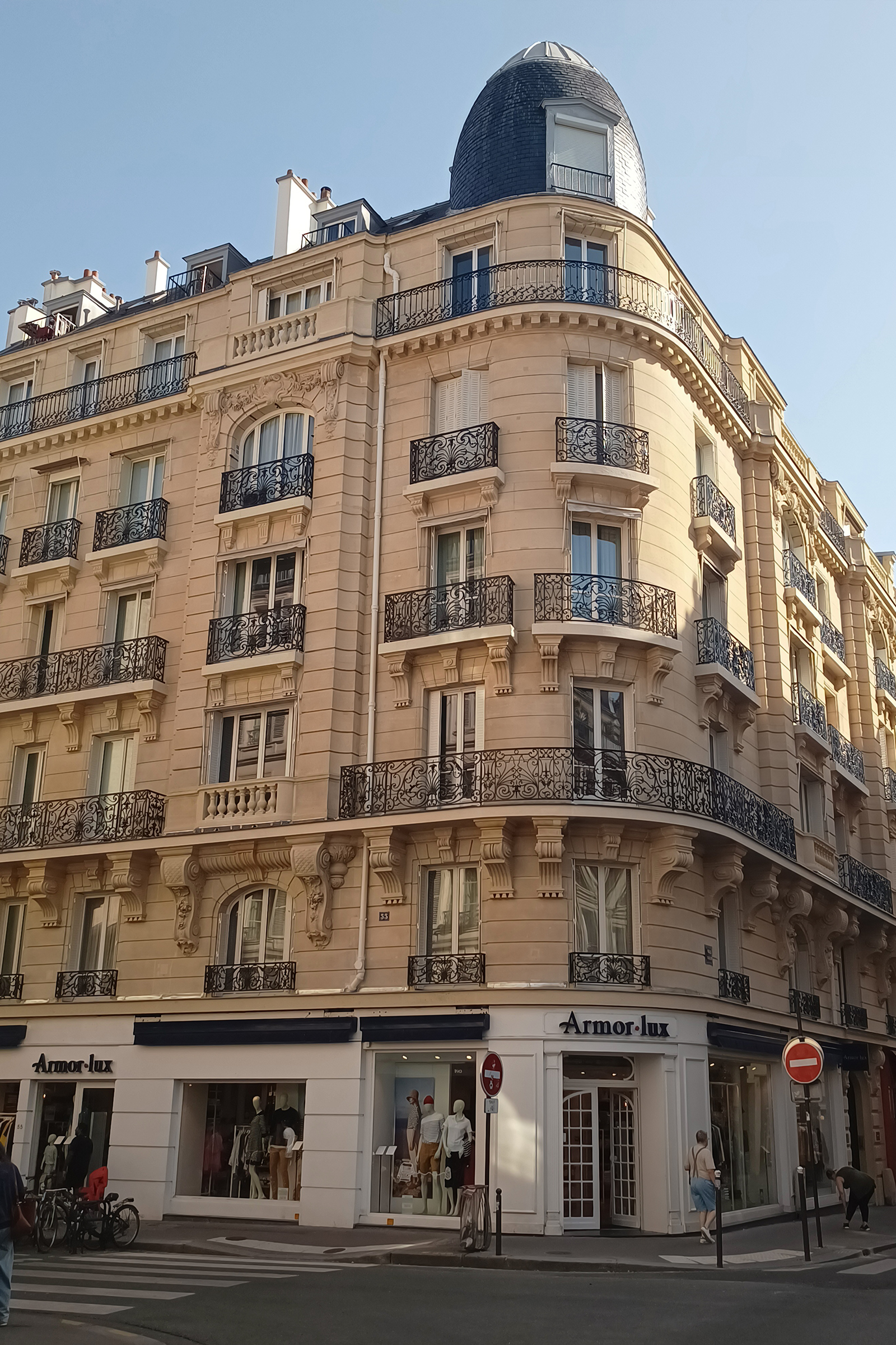 Ravalement des façades en pierre de taille à Paris 6