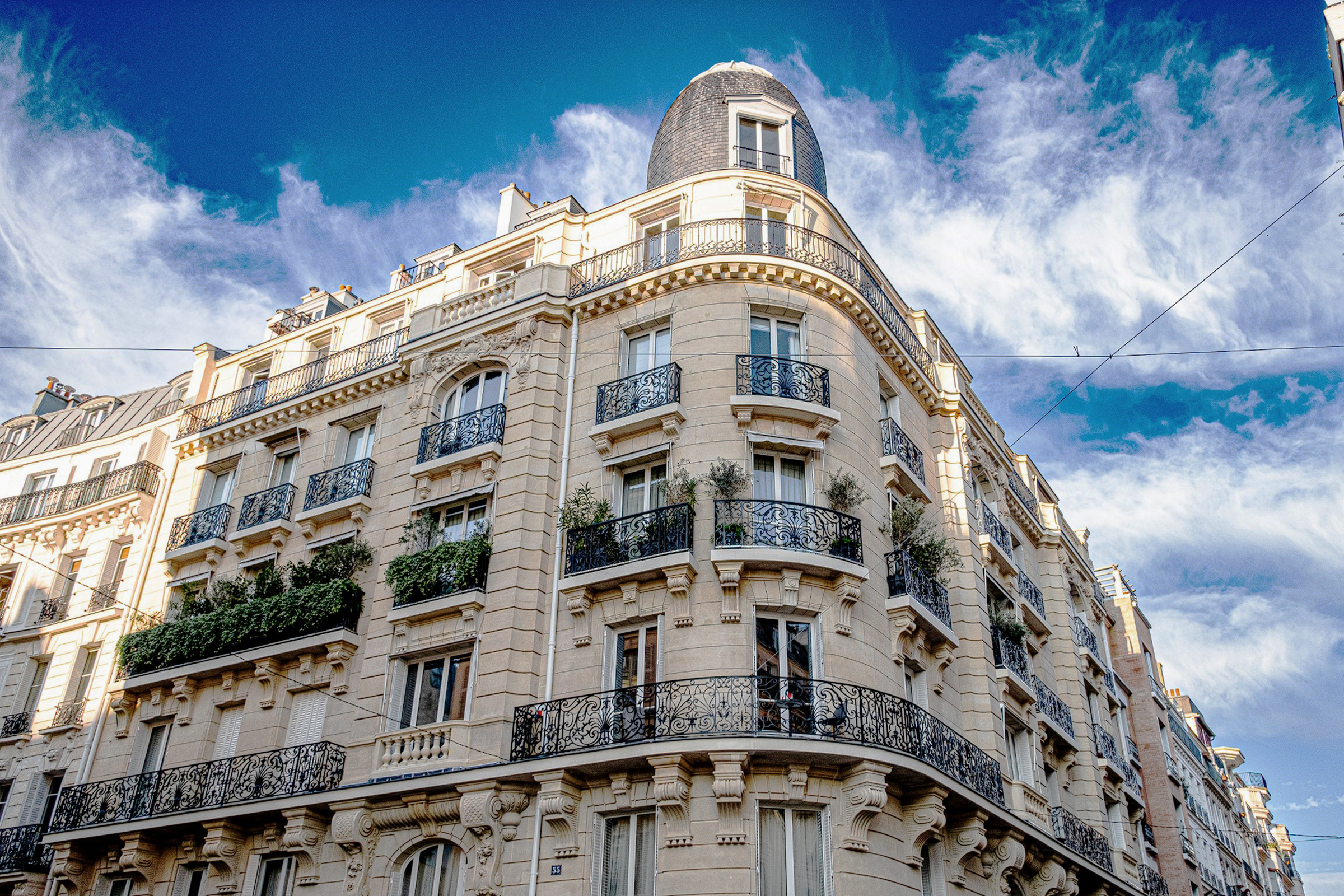 Angle de la façade en pierre de taille après ravalement