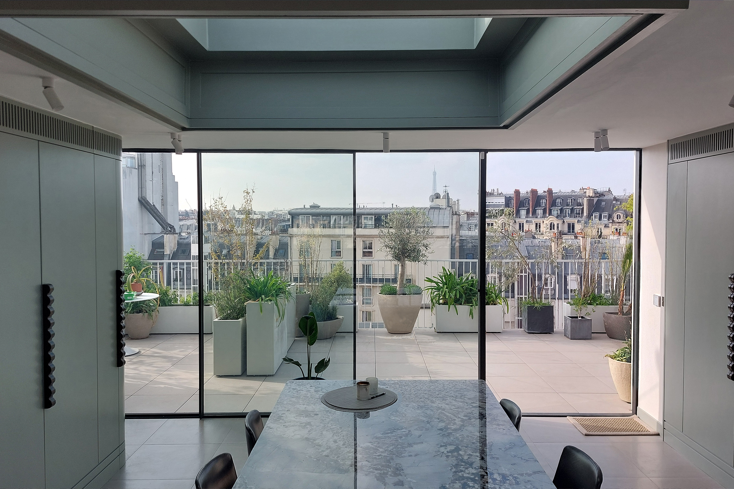 Vue sur la terrasse après réfection de l'étanchéité à Paris 17