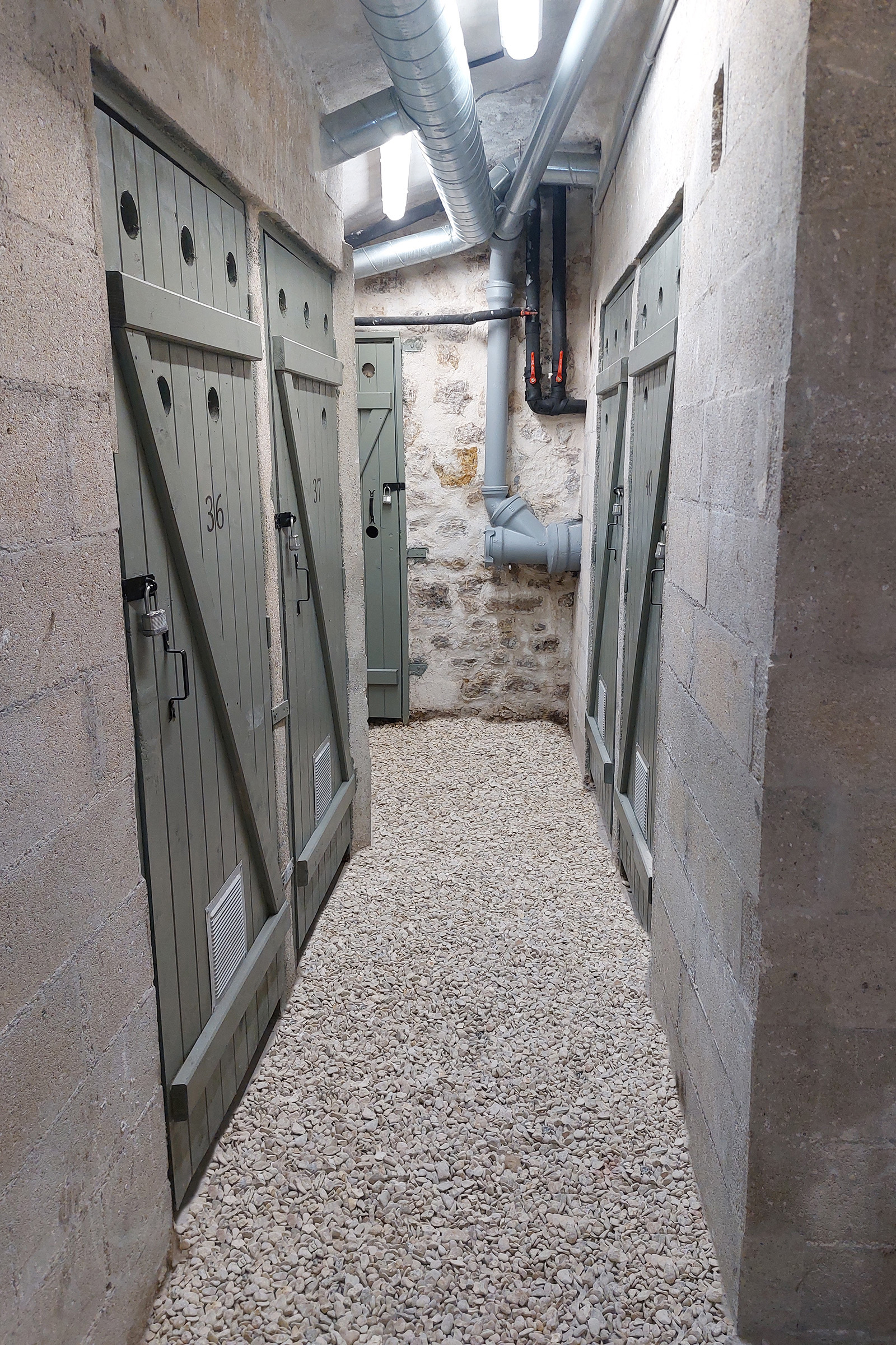 Circulation des caves après réhabilitation et création d’une ventilation à Paris 3