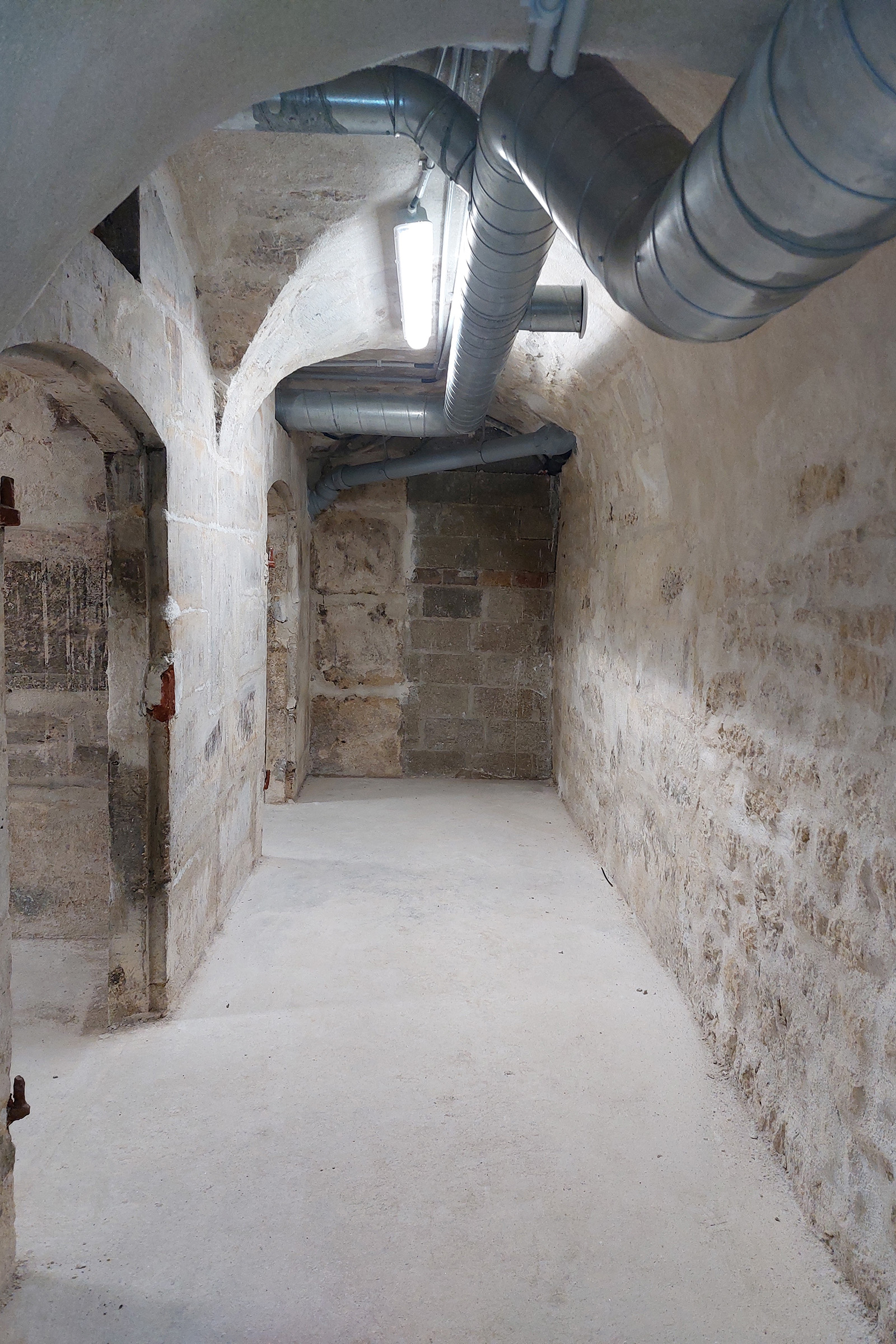 Maçonneries assainies et réseau de ventilation dans les caves réhabilitées