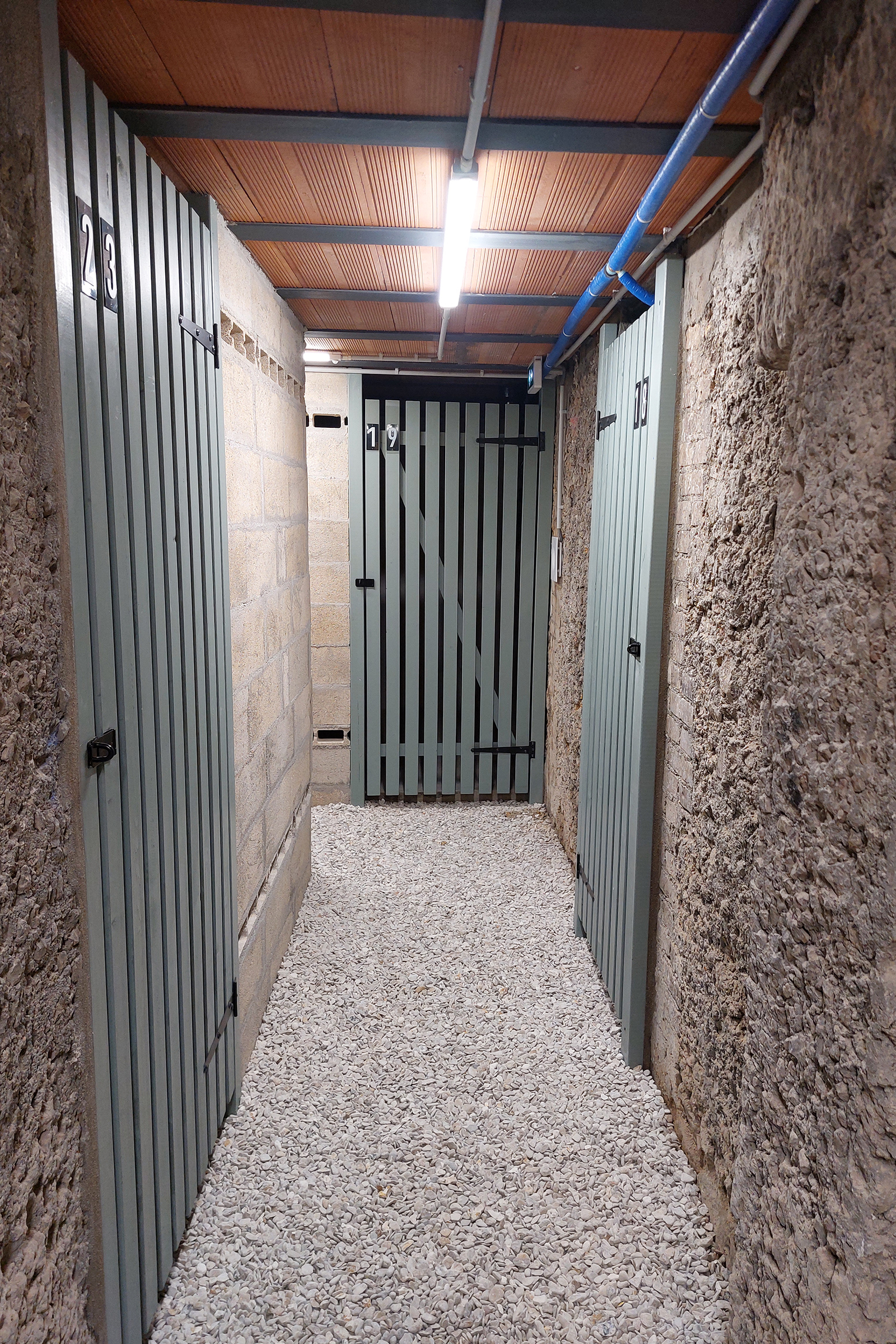 Caves réhabilitées après renforcement du plancher haut à Paris 17